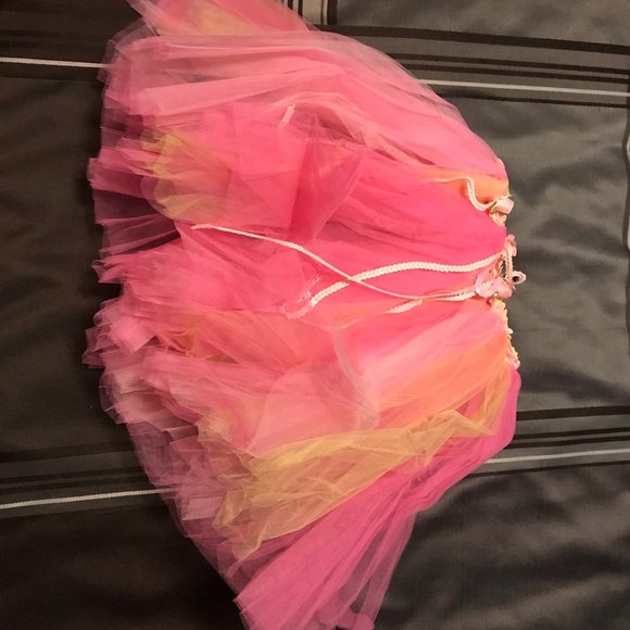 Tutus - Picture 3 of 4